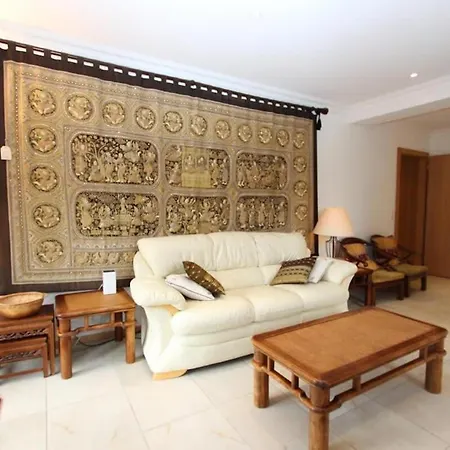 Great View Spacious 3 Bedroom Flat With Pool And Gym * Chateau-d'Oex