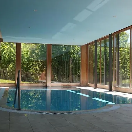 Great View Spacious 3 Bedroom Flat With Pool And Gym Daire