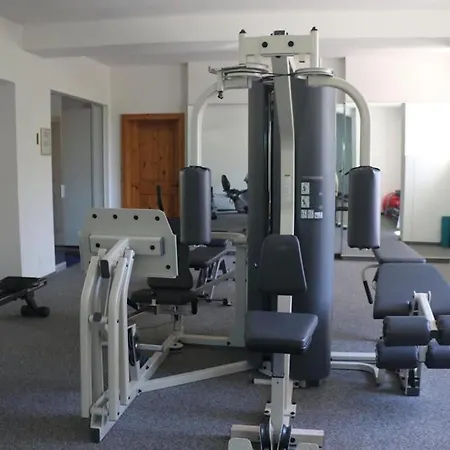 Great View Spacious 3 Bedroom Flat With Pool And Gym
